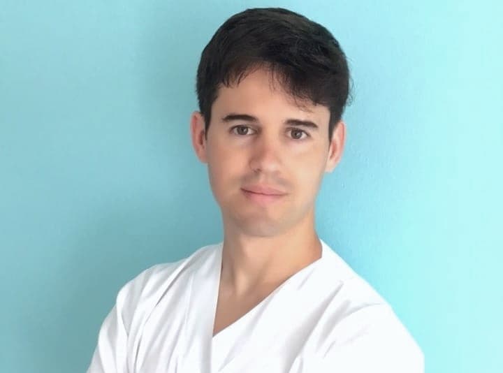Antonio Ángel Cruz, fisioterapeuta y osteópata de Clínica A2 en Montilla